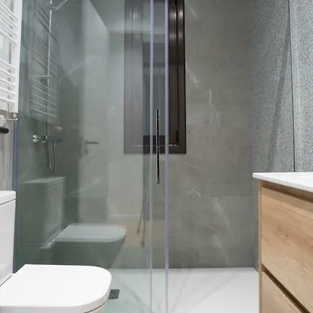 Cantabric Plaza / Iberorent * سان سيباستيان