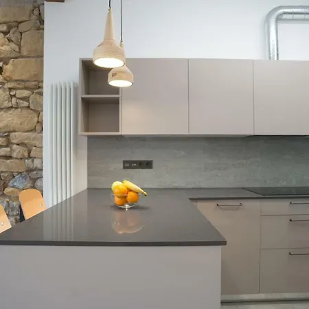 Cantabric Plaza / Iberorent *