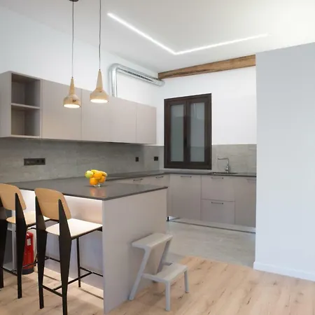 Cantabric Plaza / Iberorent Daire *